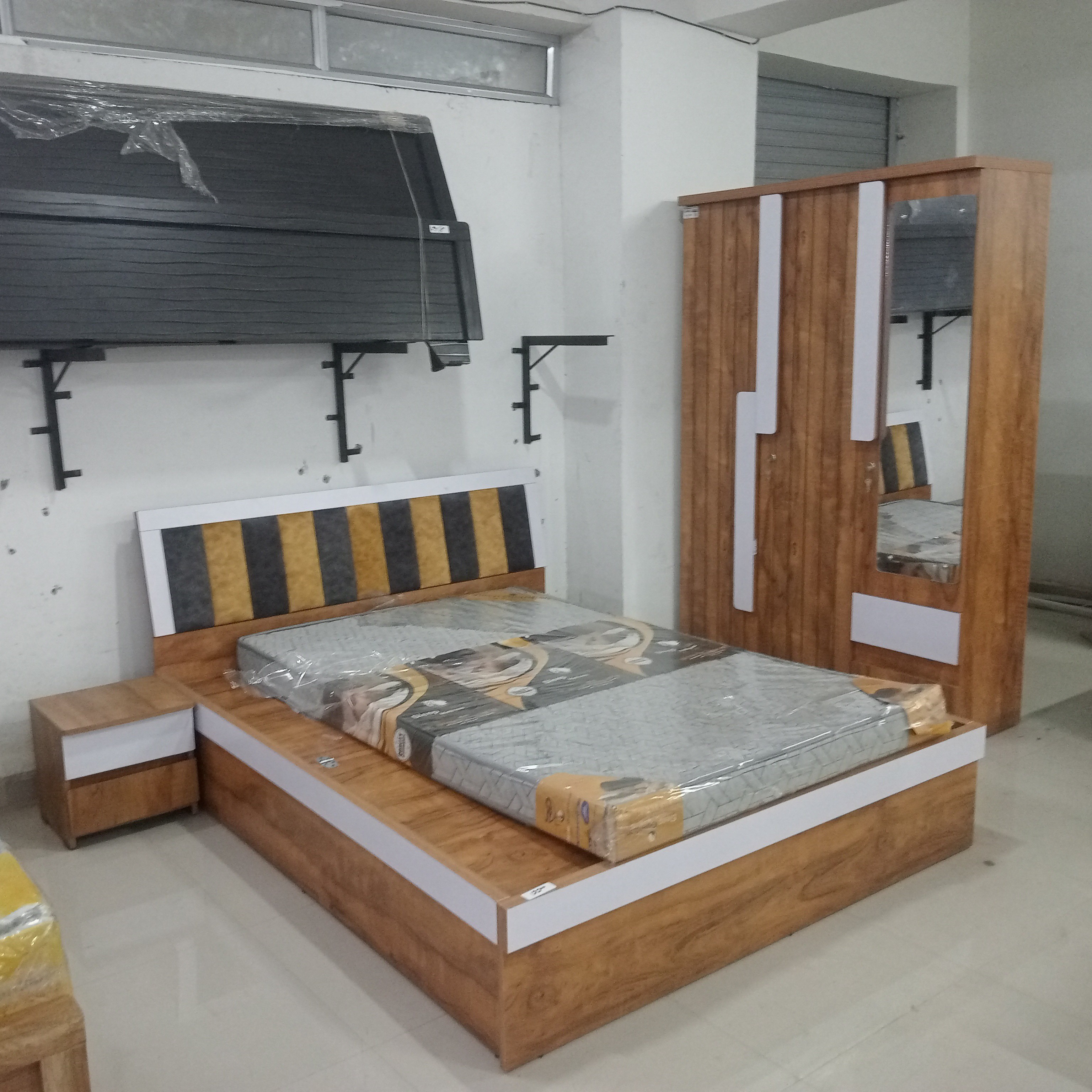 Plb Bedroom Set