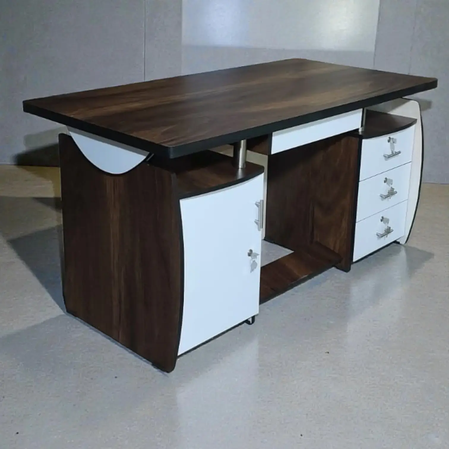 Office Table Manufacturer in Bengaluru