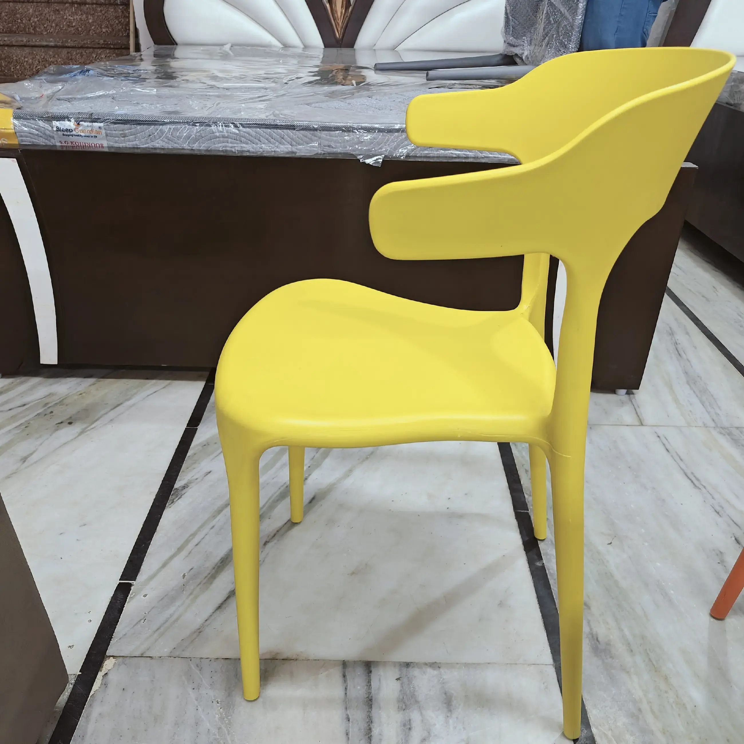 Vinzo Cafe Chair