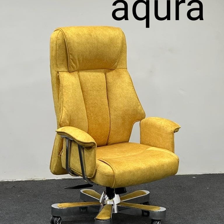 Aqura Chair