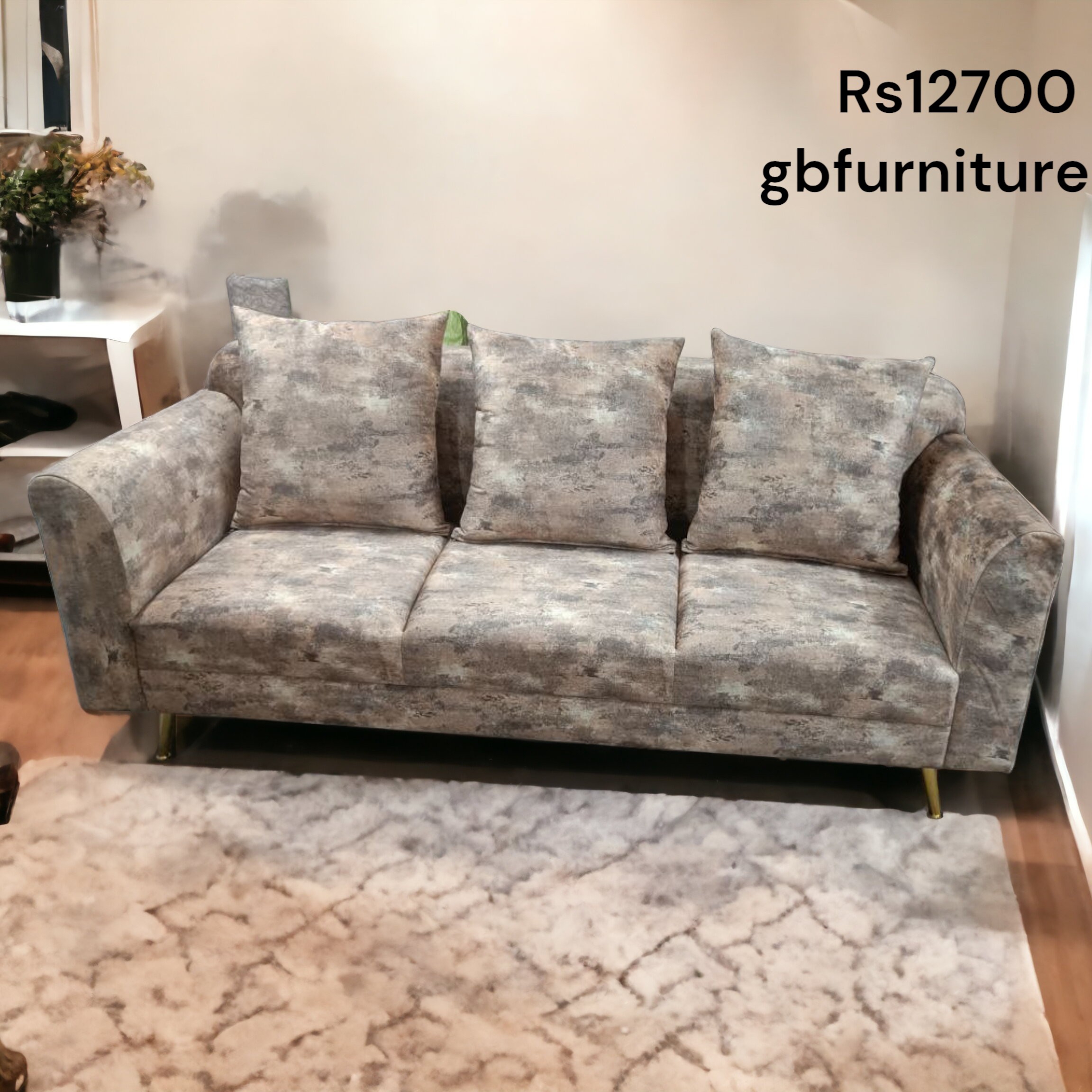 3 Seater Sofa With Pillows