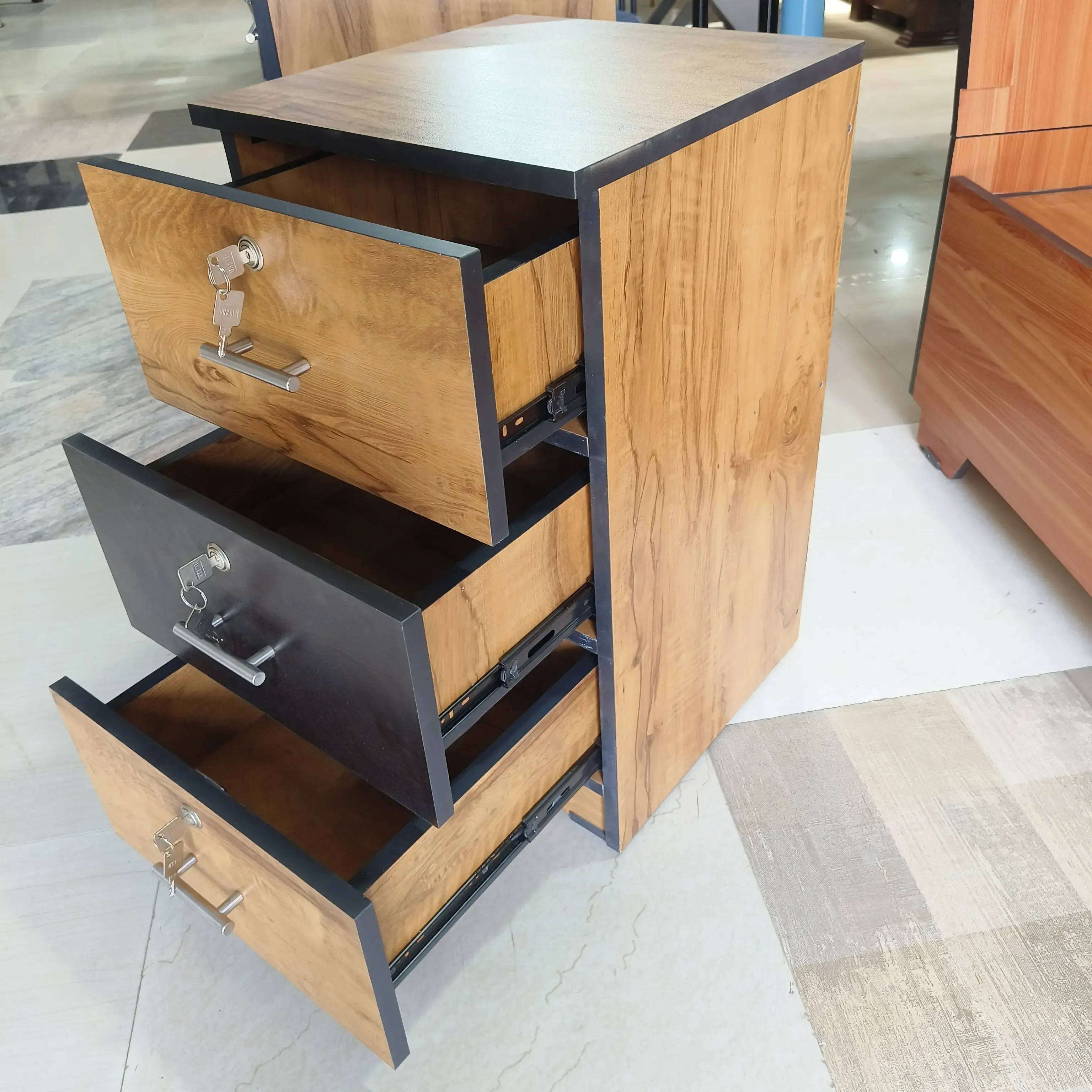Chest of drawers