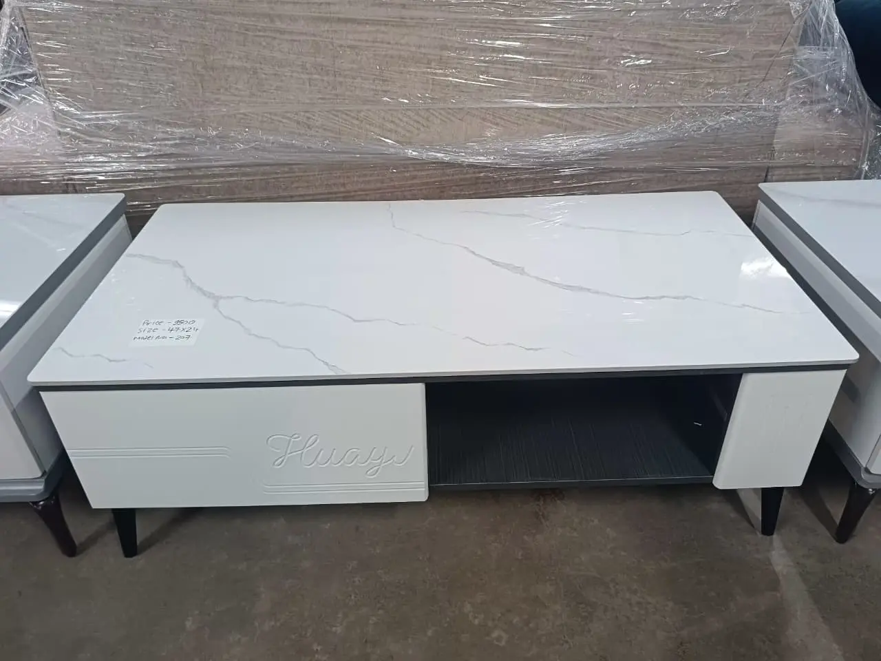 Imp centre table C207