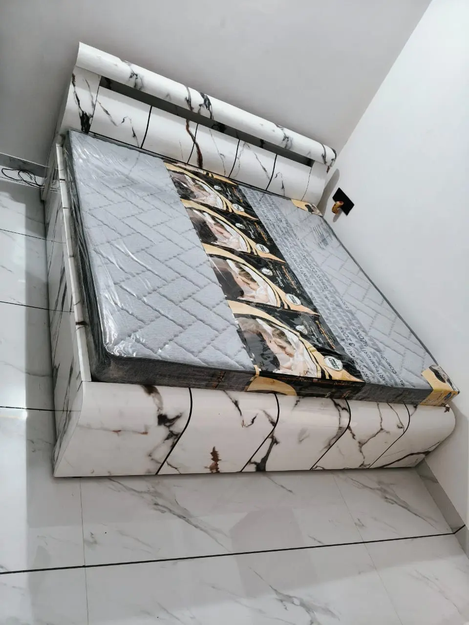 Plywood Head Storeg Bed 