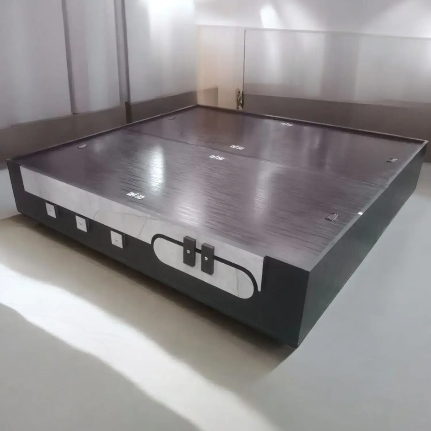 6×6 Ft Queen Bed with Spacious Box Storage - Wengy