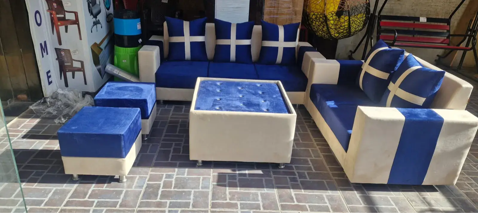 Sofa 3+2 with center table and puffy