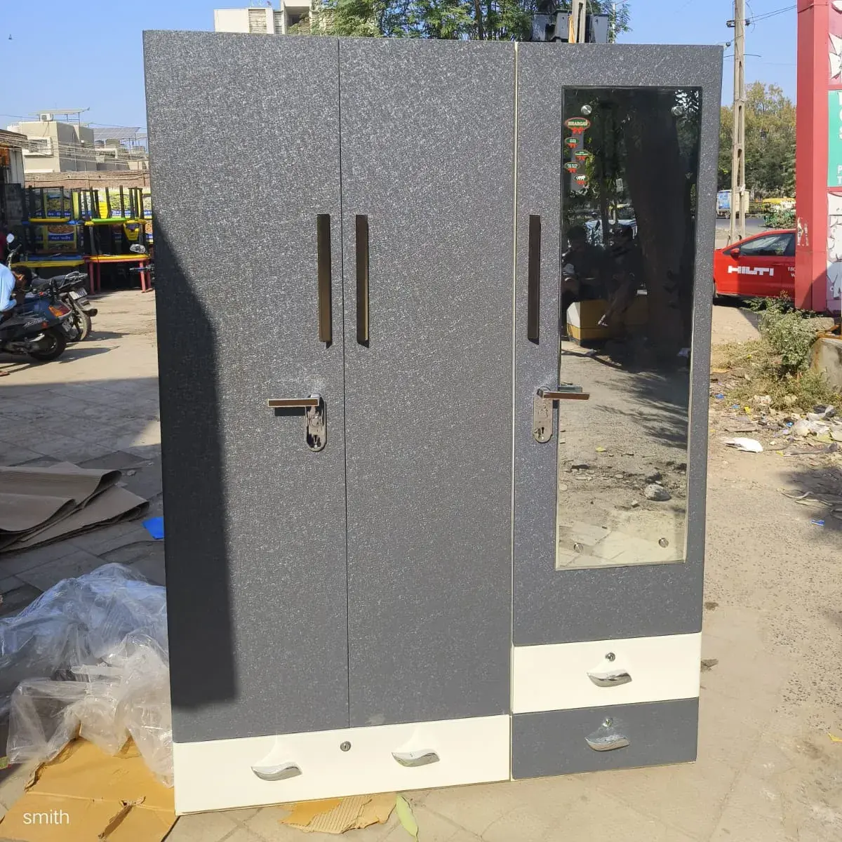 54' 3 door