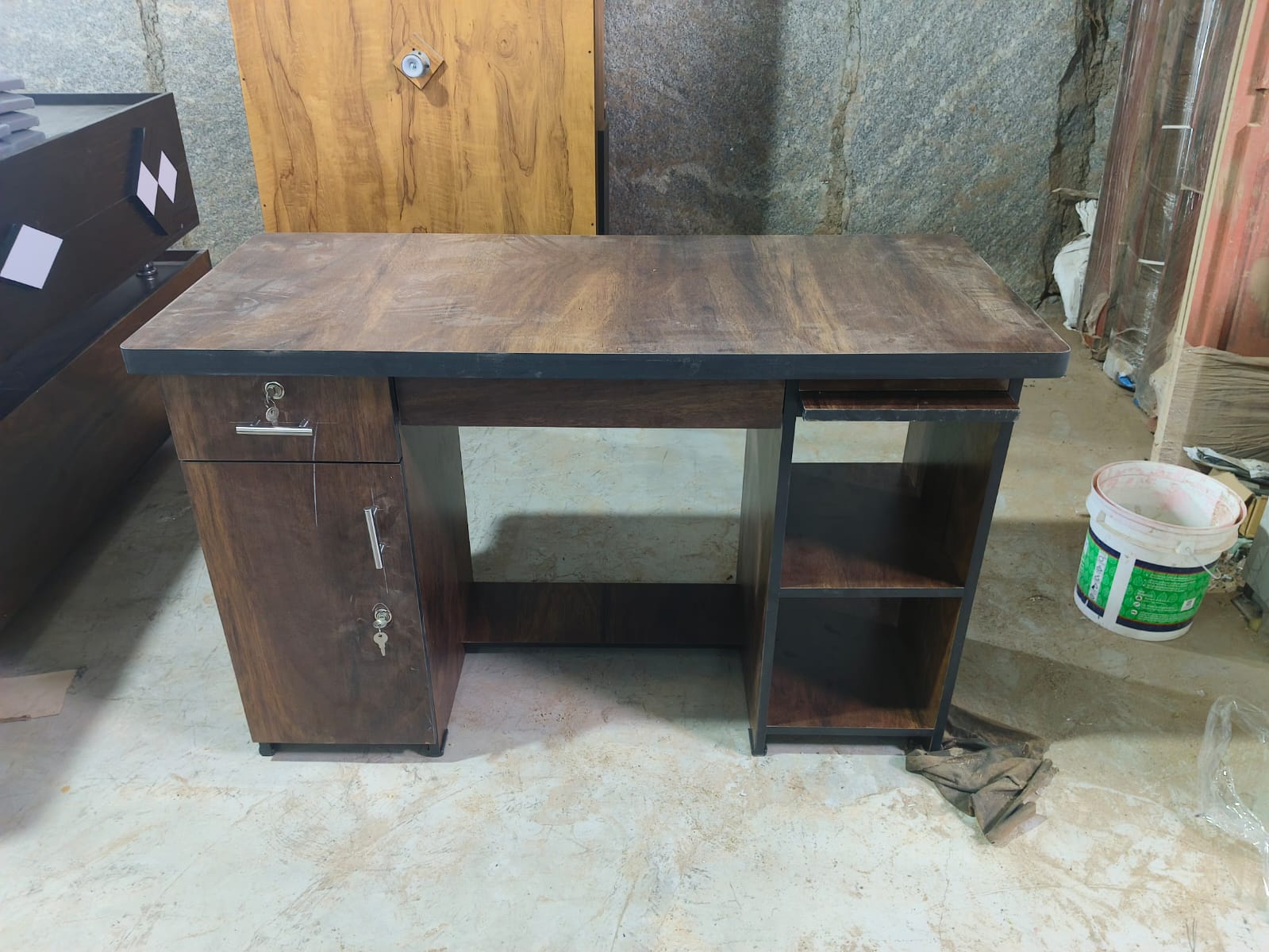 Computer table 48x21