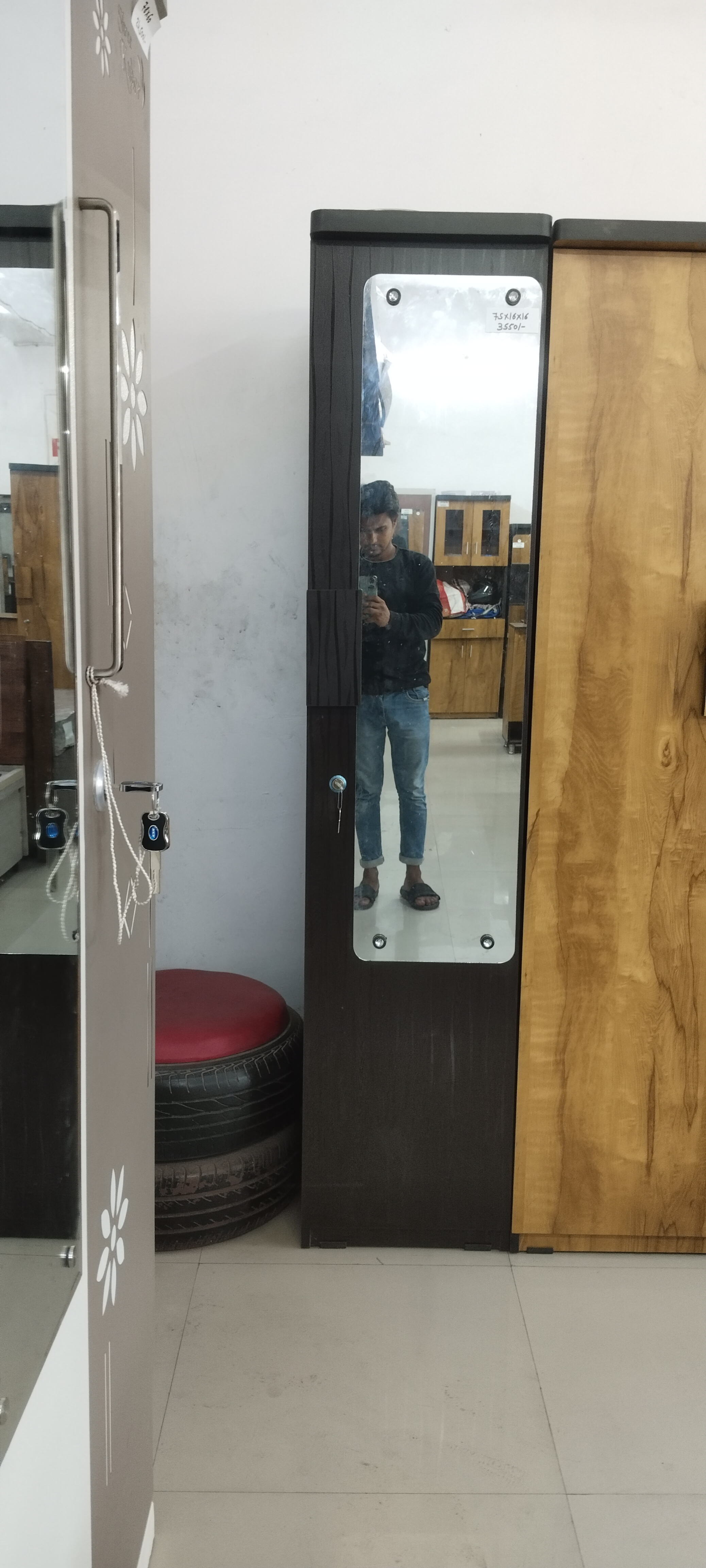 Single door wardrobe  with mirror 75x16x16