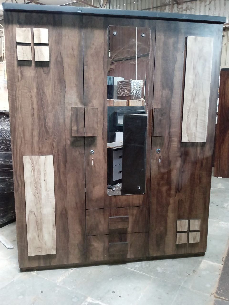 3 door wardrobe  75x16x60