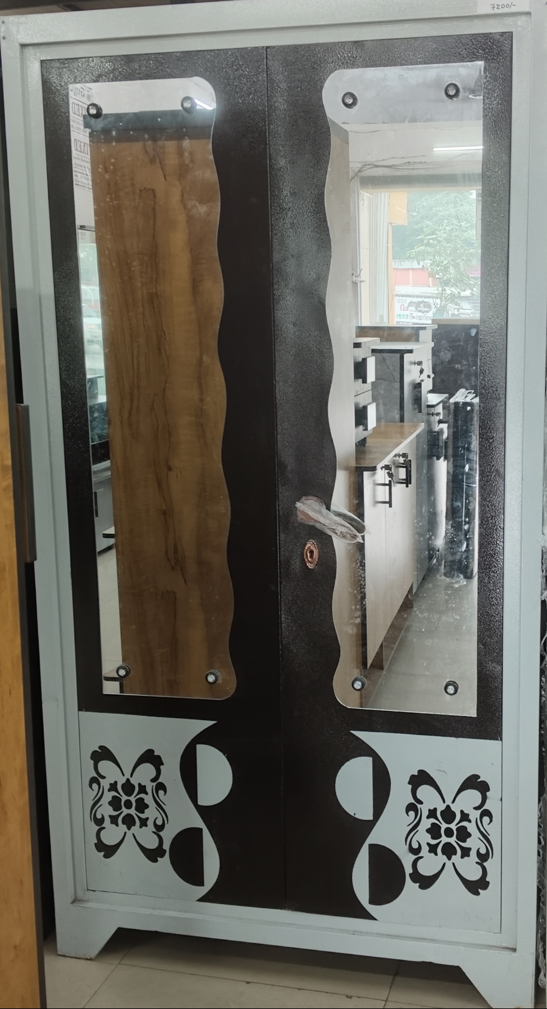 2 door wardrobe  20x40