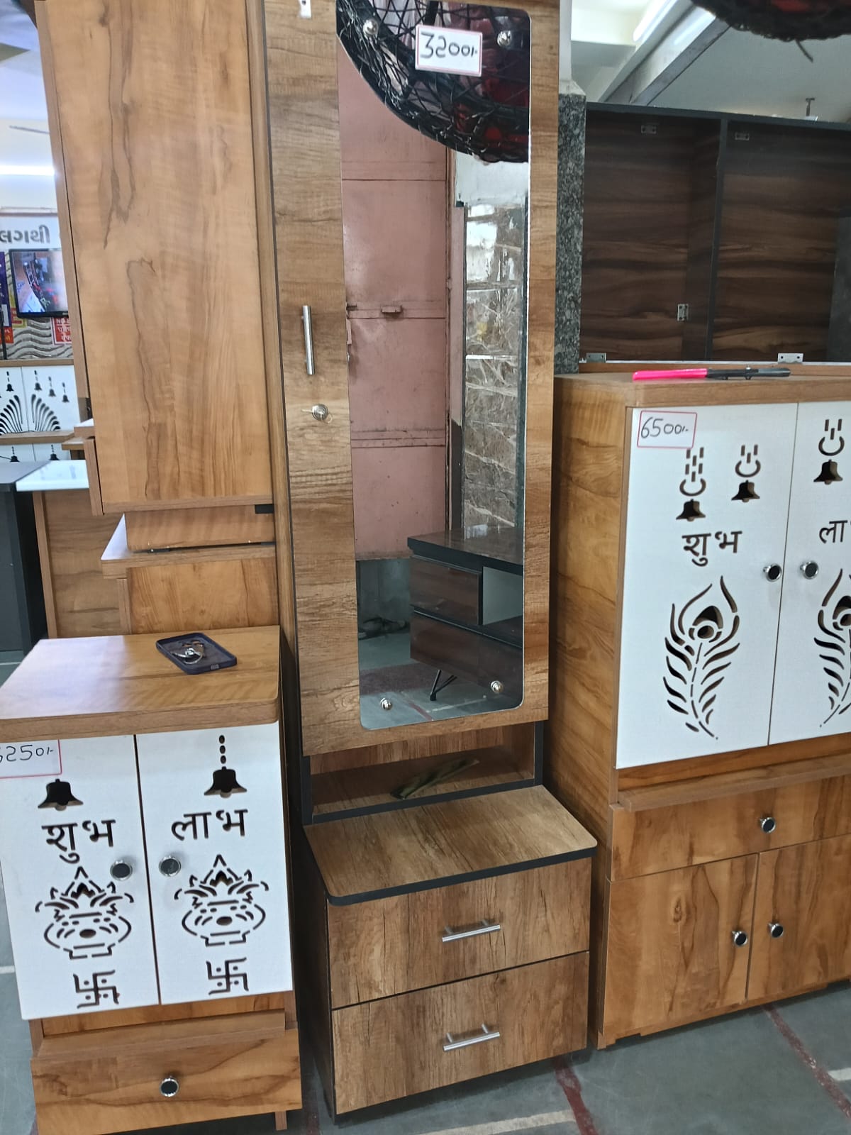 6/1.5 DRESSING TABLE