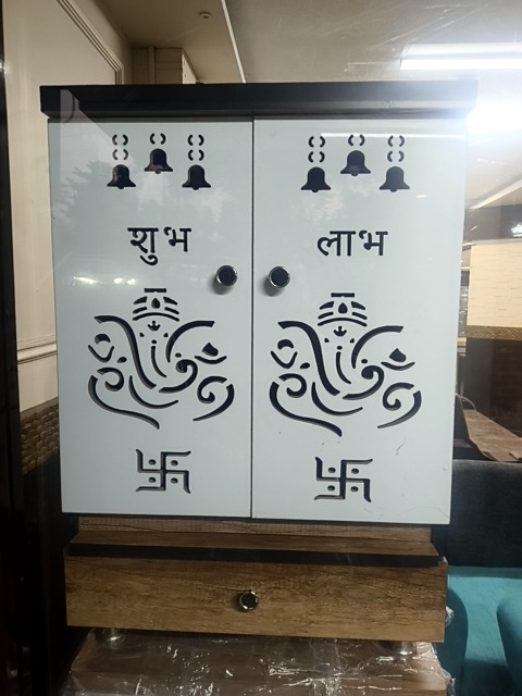 Temple 30/16/24. Uv Door