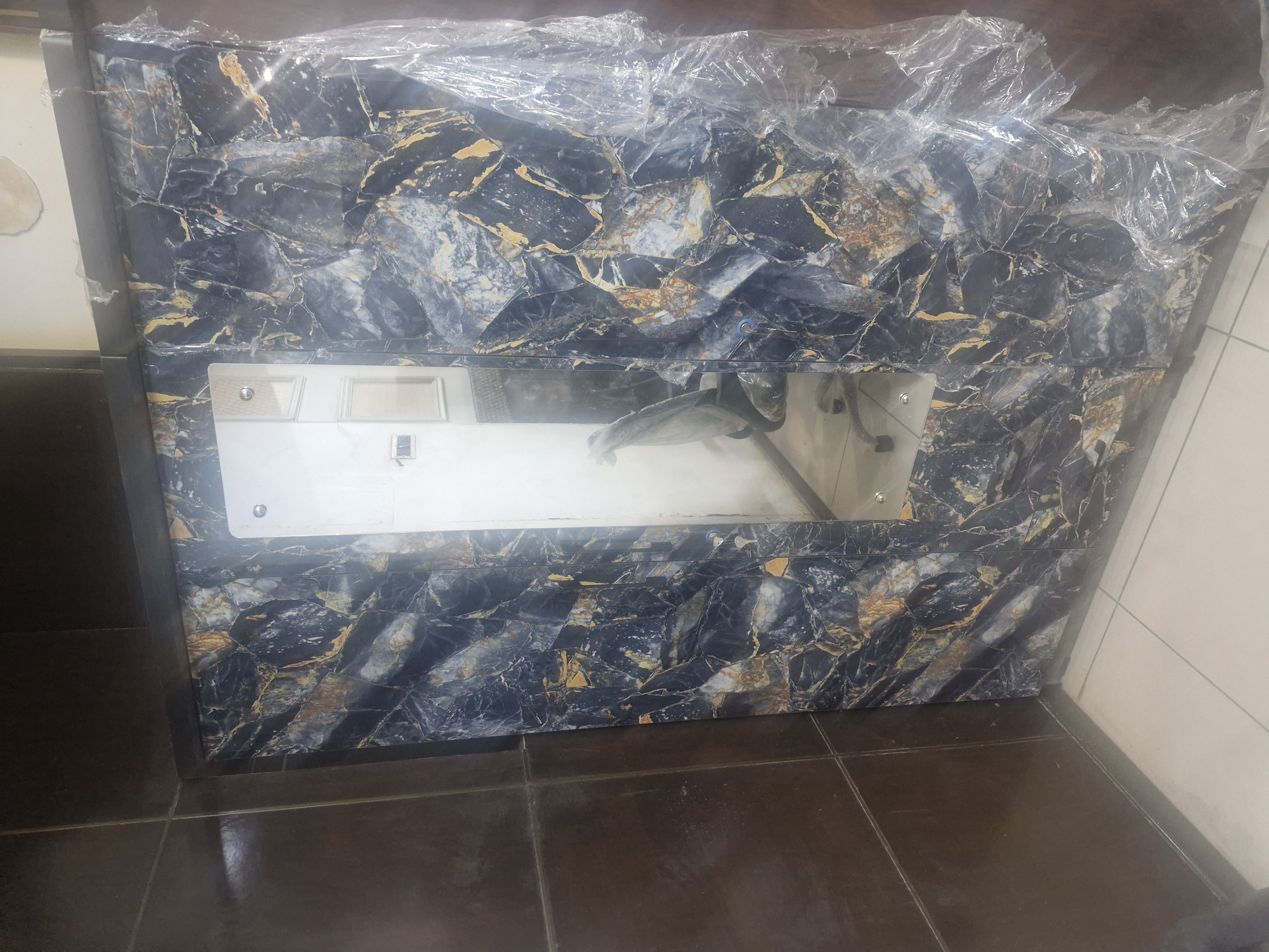 Uv Wardrobe 48/16/75