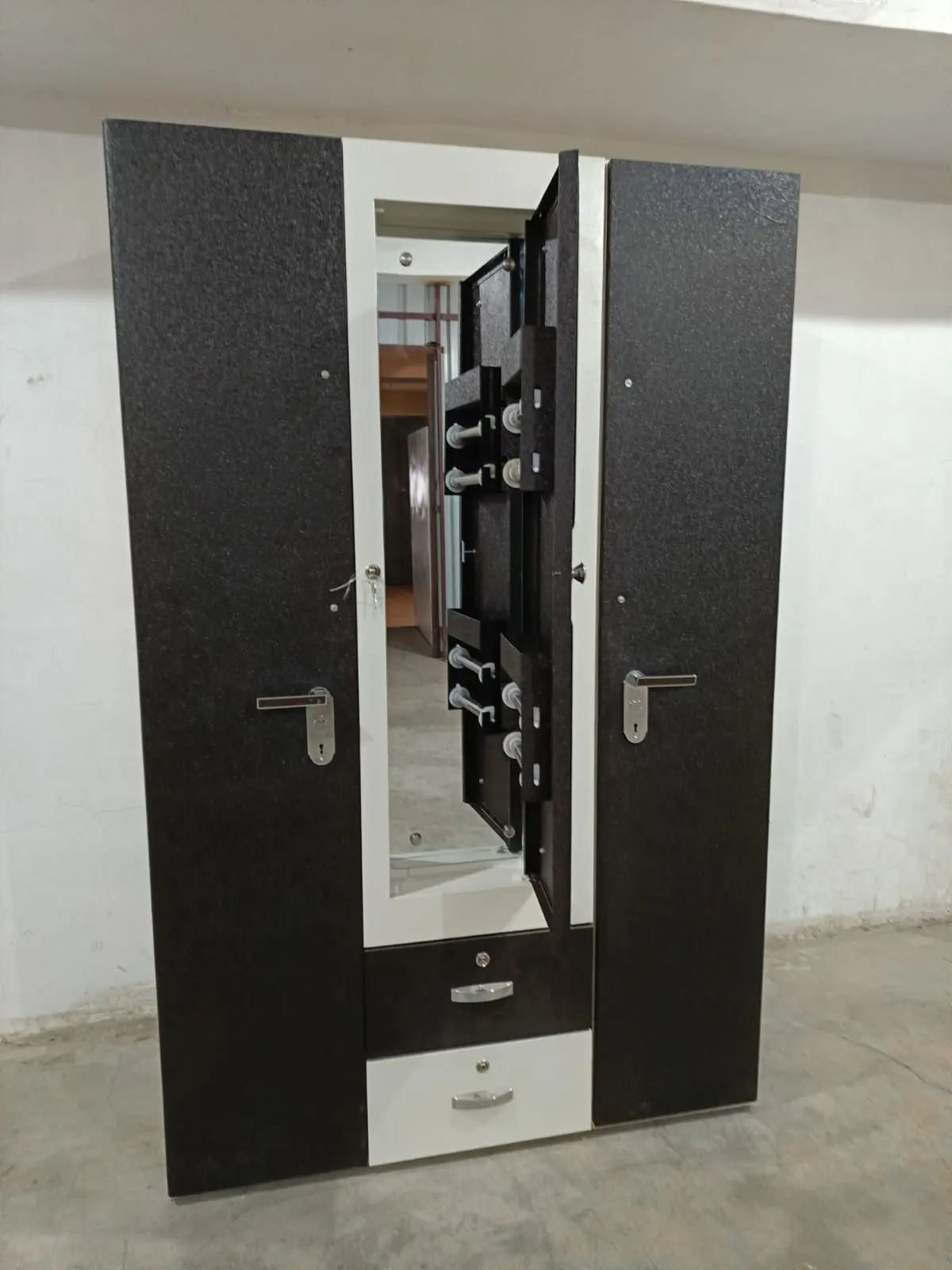 Metal tijori 3 door digi lock