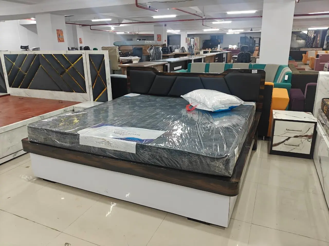 Plywood bed Kaan 6.5/6